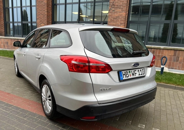 Ford Focus cena 26900 przebieg: 220000, rok produkcji 2017 z Wrocław małe 407